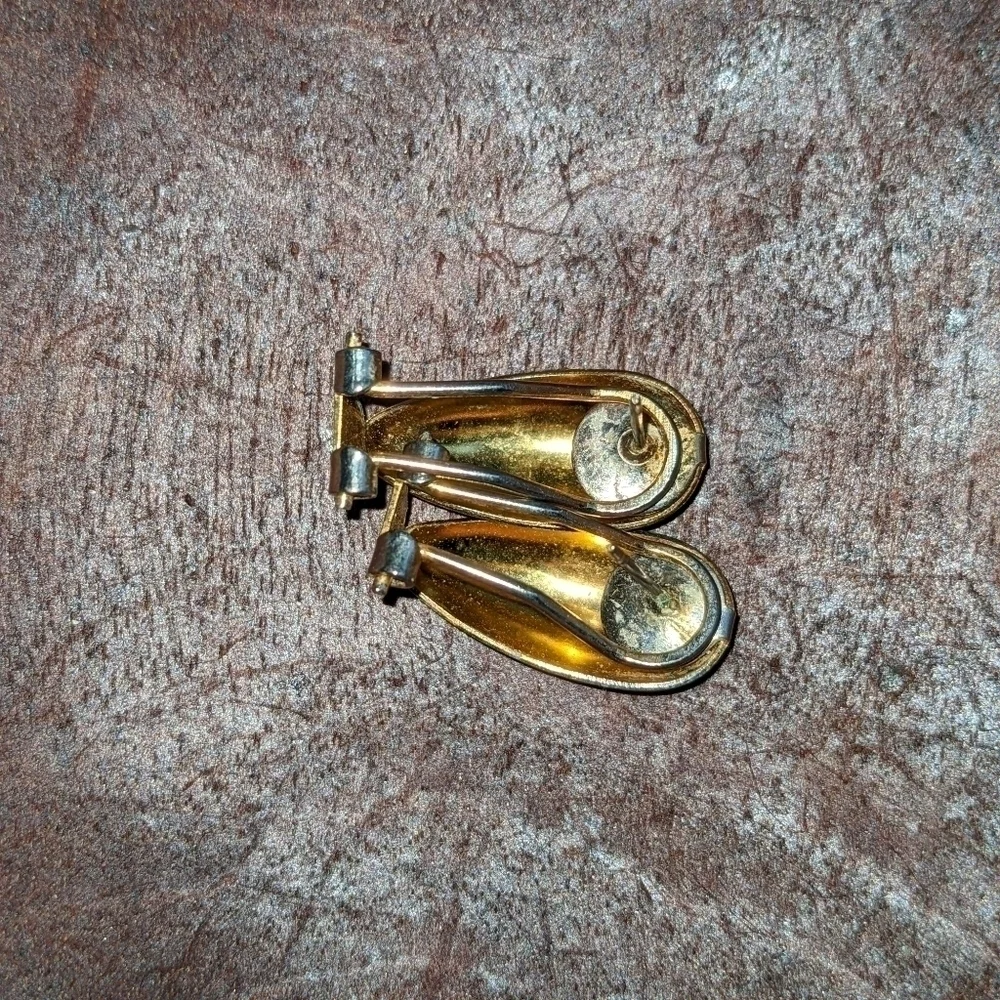 Teardrop Vintage Pierced Earrings